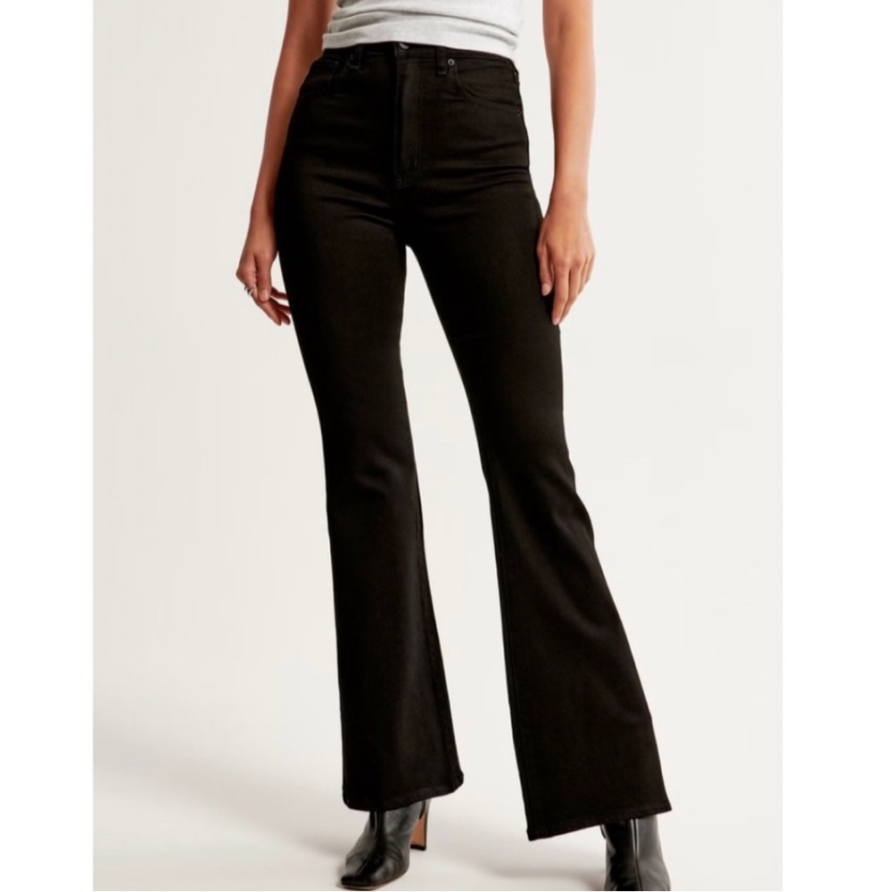 Abercrombie & Fitch The Flare Ultra High Rise Jeans in Black Size 4S/27